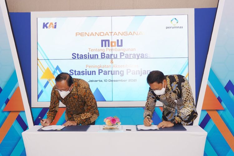 PT Kereta Api Indonesia (Persero) dan Perum Perumnas menandatangani nota kesepahaman (MoU) tentang Rencana Kerja Sama Pembangunan Stasiun Baru Parayasa dan Peningkatan Aksesibilitas Stasiun Parung Panjang.