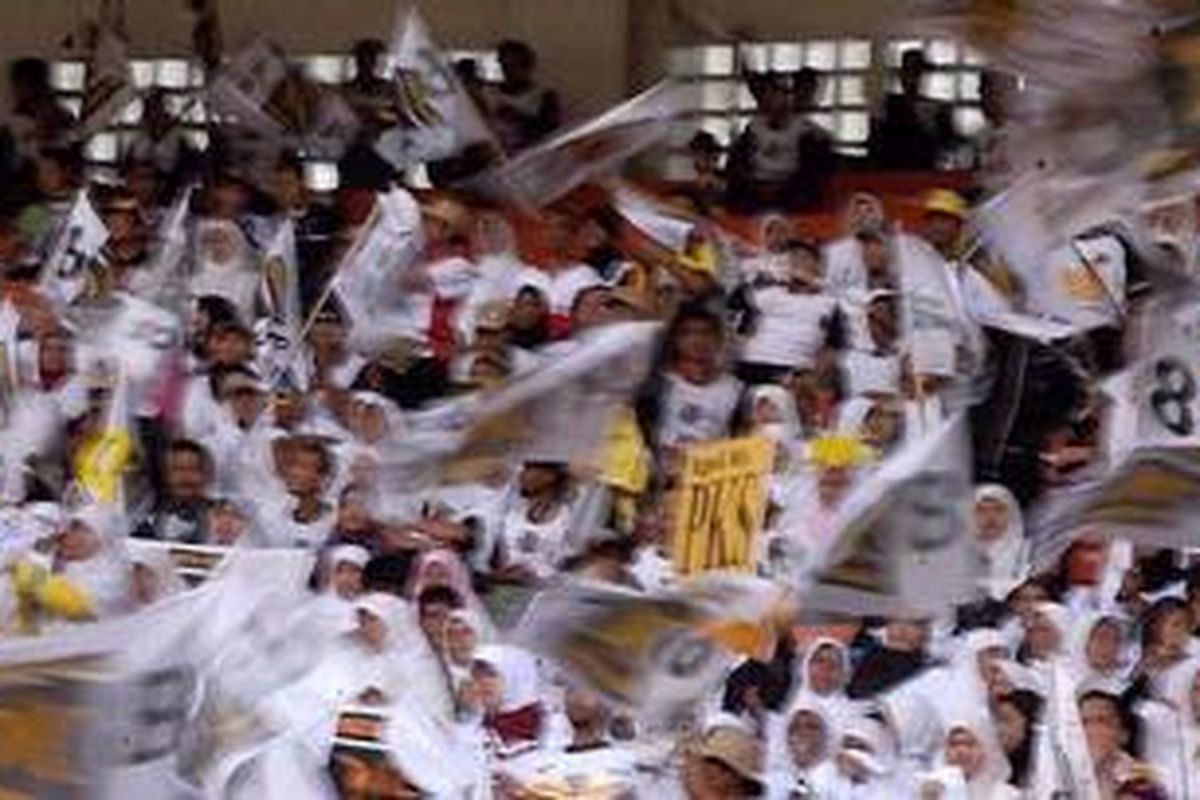 PKS saat ini menanti pidato Presiden SBY yang berisi ajakan agar anggota koalisi melakukan pembenahan sehingga tak ada anggota yang saling menyerang pascaperbedaan pendapat dalam pembahasan usulan hak angket pajak di DPR.