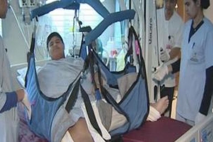 Tahun lalu berat badan Khaled Shaeri (22) mencapai 610 kilogram. Setelah mendapatkan perawatan intensif di Riyadh, bobot tubuh Khaled turun hingga separuhnya.