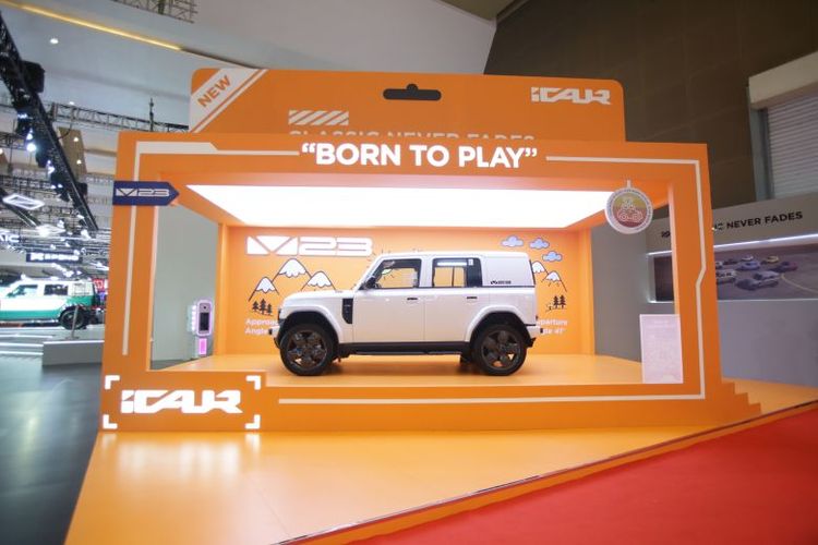 Booth iCAR di IIMS 2026 menampilkan iCAR V23 dengan konsep toy box yang merepresentasikan dunia bermain, imajinasi, dan kebebasan berekspresi.