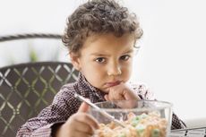 Trik Jitu untuk Hadapi Anak yang Sulit Makan