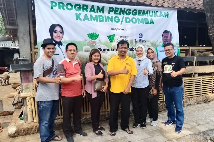 Dompet Dhuafa menggandeng Pemuda Tani HKTI kembangkan peternakan domba dan kambing.