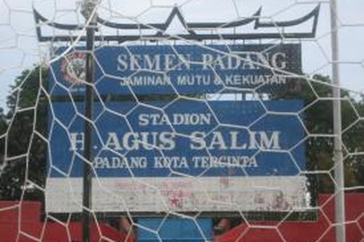 Stadion Haji Agus Salim di Kota Padang, Sumatera Barat merupakan maskas klub Semen Padang dan PSP Padang. Stadion berkapasitas 11.000 penonton ini dibangun pada 1983. Stadion ini direnovasi pada 2009-2010.



