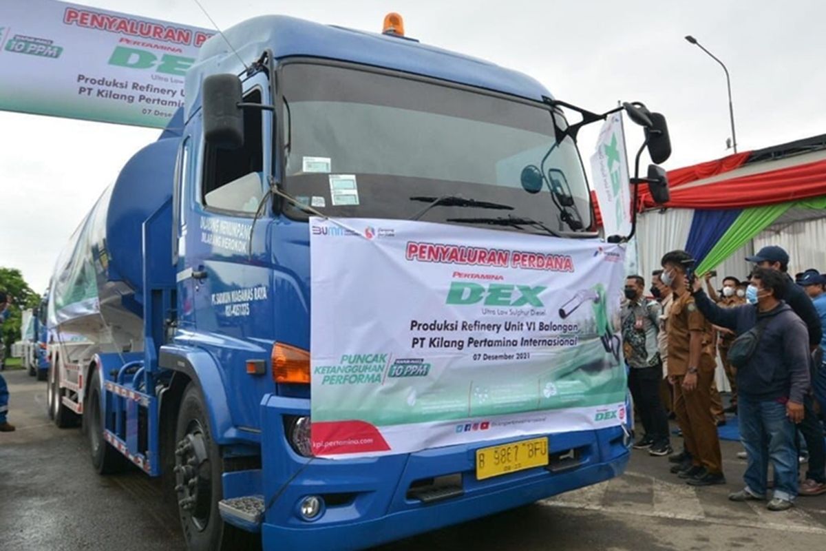 PT Pertamina Patra Niaga melakukan penyaluran perdana bahan bakar minyak (BBM) Pertamina Dex Sulfur sebanyak 10 part per million (ppm).