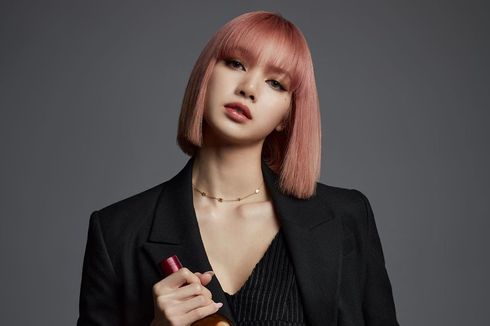 Lihat, Outfit Serba Hitam Lisa Blackpink saat menjadi Brand Ambassador Minuman