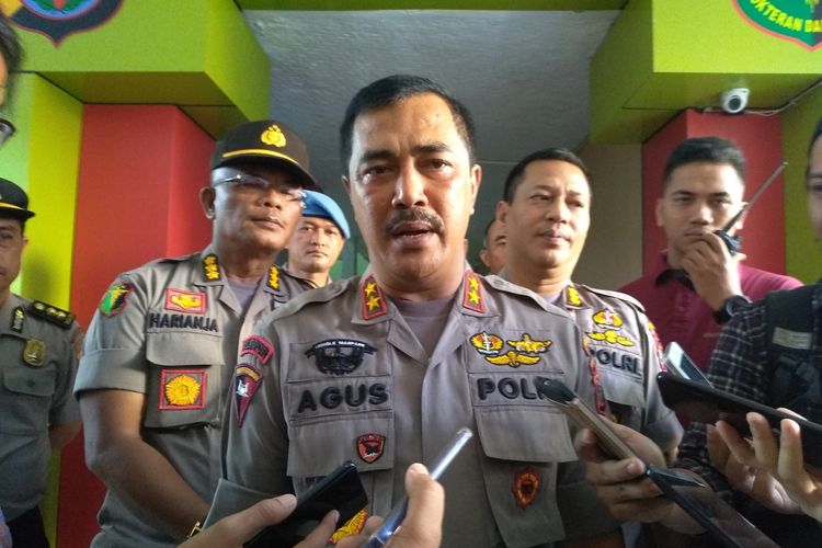 Kapolda Sumut Irjen Pol Agus Andrianto menyebut sudah 23 tersangka diamankan terkait bom bunuh diri di Mako Polrestabes Medan pada Rabu pagi (13/11/2019). Mereka berlatih di Tanah Karo.