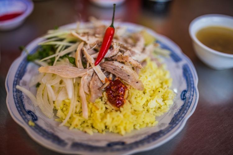 Mirip Nasi Ayam Hainan, Makanan Vietnam Ini Punya Jejak Migrasi dari China