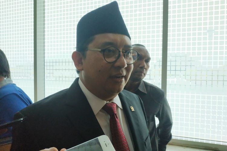 Wakil Ketua DPR Fadli Zon di Kompleks Parlemen, Senayan, Jakarta, Senin (30/9/2019).