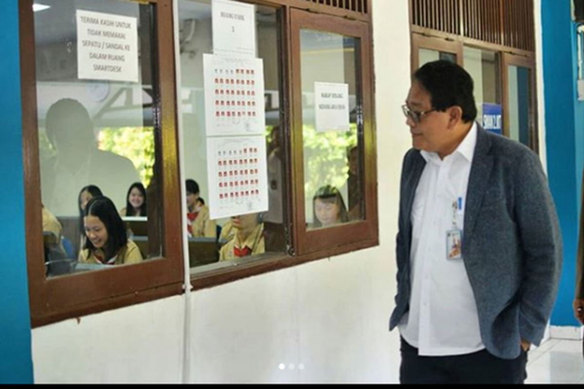 Kepala Dinas Pendidikan Provinsi DKI Jakarta Monitoring UNBK di SMAN 2 Jakarta Barat (11/4/2018) 