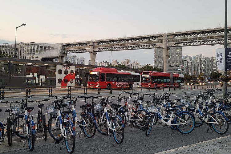 Sepeda dan Bus Rapid Transit (BRT) di Kota Bahagia, Korea