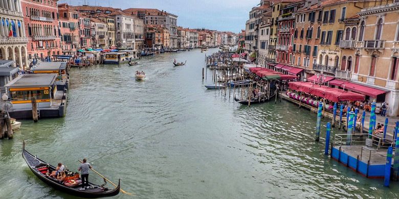 Kota Venice atau Venesia di Italia.