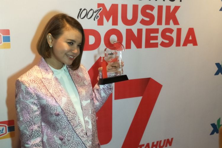 Rossa diabadikan usai mengisi acara ulang tahum i-Radio di Grand Indonesia, Jakarta Pusat, Rabu (28/3/2018) malam 