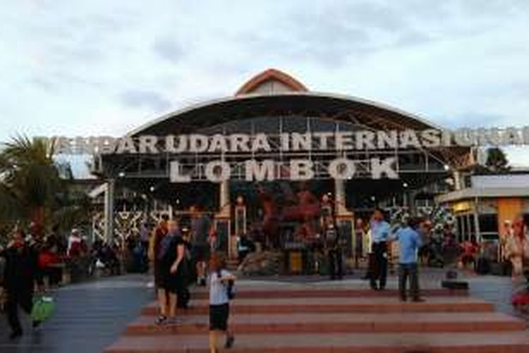 Kondisi Bandara Internasional Lombok setelah penutupan sementara bandara, Senin (1/8/2016).