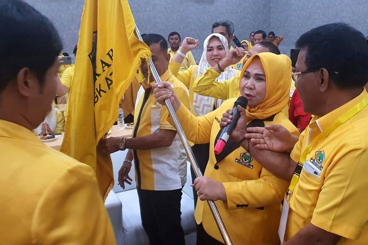Tiorita Surbakti terpilih secara aklamasi sebagai ketua Golkar Langkat dalam Musdalub Partai Golkar Langkat di Grand Central Medan, Sabtu (7/1/2023)
