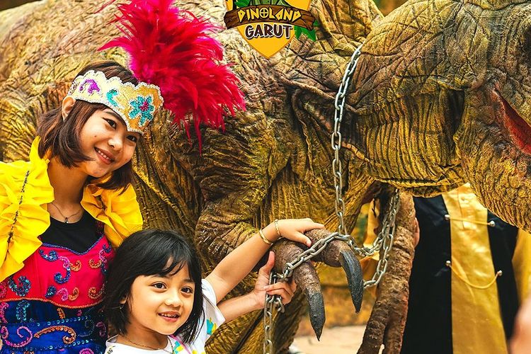 Garut Dinoland, tempat wisata bertema dinosaurus di Garut Jawa Barat