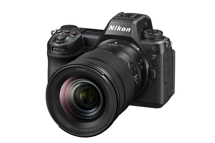 Kamera Nikon Z6 III dengan lensa Nikkor Z 24-70 mm F/4