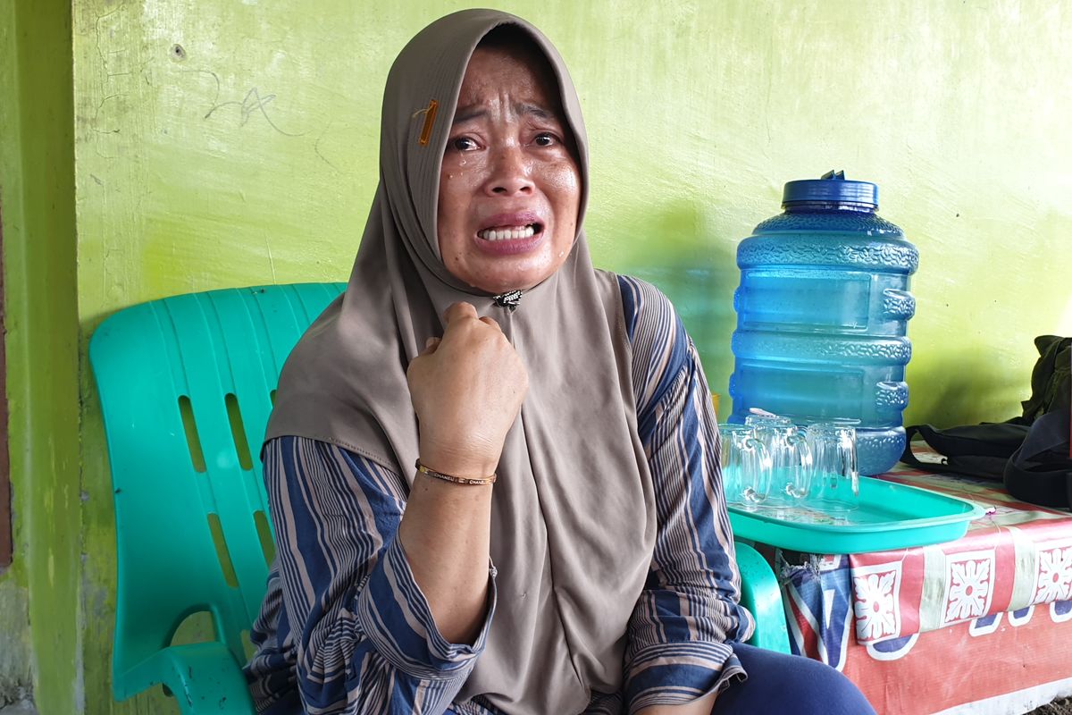 Sriana (42) diwawancarai di kediamannya di Kelurahan Sei Mati, Kecamatan Medan Labuhan, Kota Medan pada Rabu (30/7/2025).