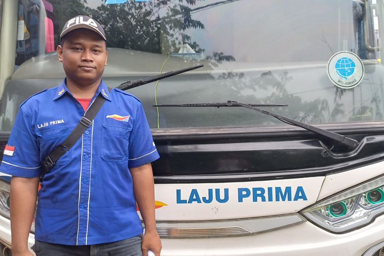 Lukman, sopir bus dari PO Laju Prima jurusan Lebak Bulus-Purworejo saat ditemui wartawan di Terminal Lebak Bulus, Jakarta Selatan, Rabu (27/12/2023).