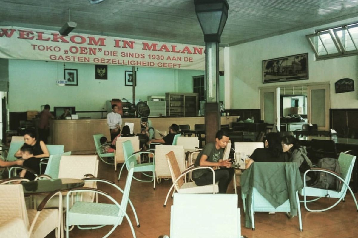 Salah satu restaurant peninggalan kolonial, dengan spesialisasi Es Krim jaman dulu yang rasanya tak pernah berubah.