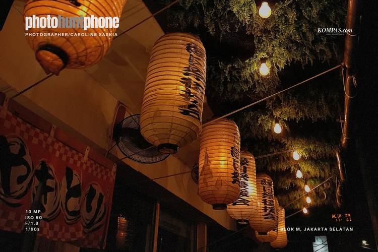 Suasana foto malam di daerah Blok M, Jakarta Selatan menggunakan Samsung Galaxy A55