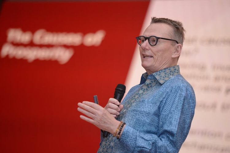 Peraih Nobel Ekonomi 2024 Sebut Kebijakan Politik Jadi Penentu Pembangunan Ekonomi