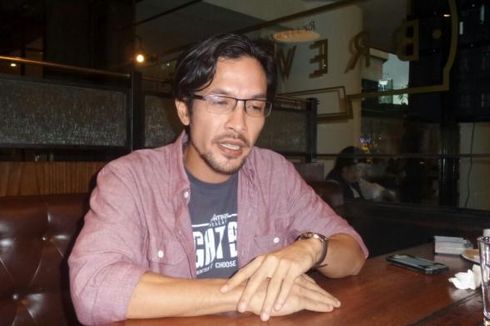 Edward Akbar Nyaman di Sisi Kimberly Ryder