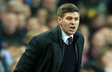 Ekspresi pelatih Aston Villa, Steven Gerrard, pada laga pekan ke-14 Liga Inggris melawan Brighton &amp; Hove Albion di Stadion Villa Park, 20 November 2021.