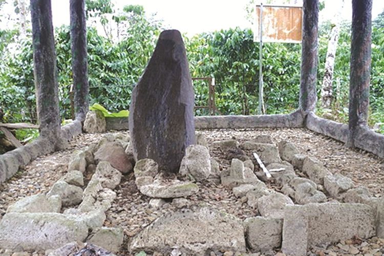 Prasasti Hujung Langit atau Prasasti Harakuning di Lampung.