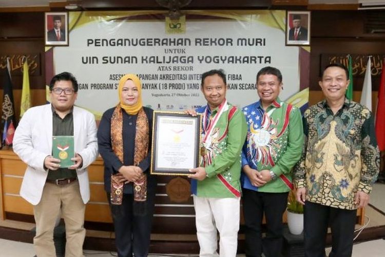 Acara penganugerahan rekor MURI untuk UIN Sunan Kalijaga Yogyakarta.