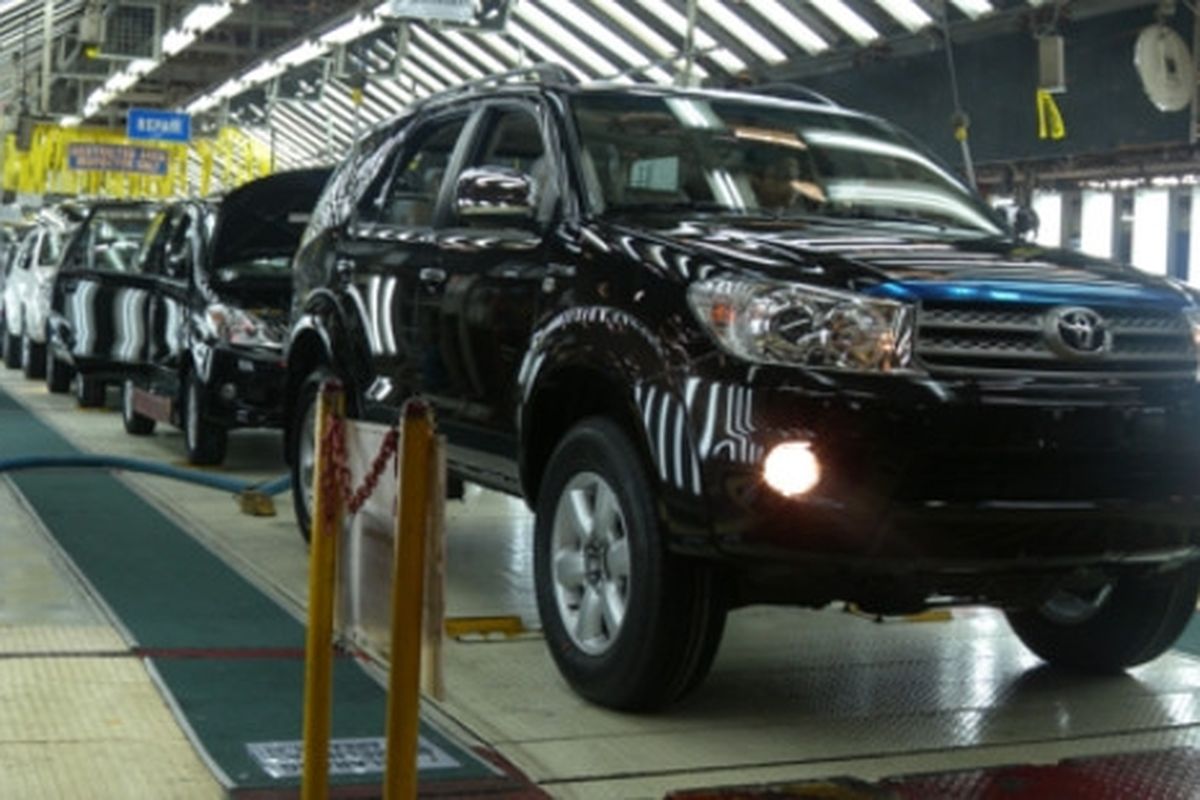 Produksi Fortuner di TMMIN, Karawang, Jawa Barat.