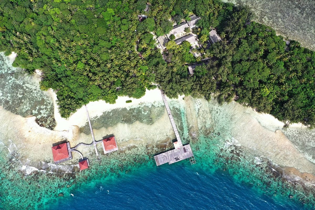 Foto aerial Pulau Sebaru Kecil di Kepulauan Seribu, Jakarta, Senin (26/2/2020). Pulau tersebut akan menjadi lokasi observasi 188 WNI ABK World Dream suspect virus corona. ANTARA FOTO/Akbar Nugroho Gumay/ama.