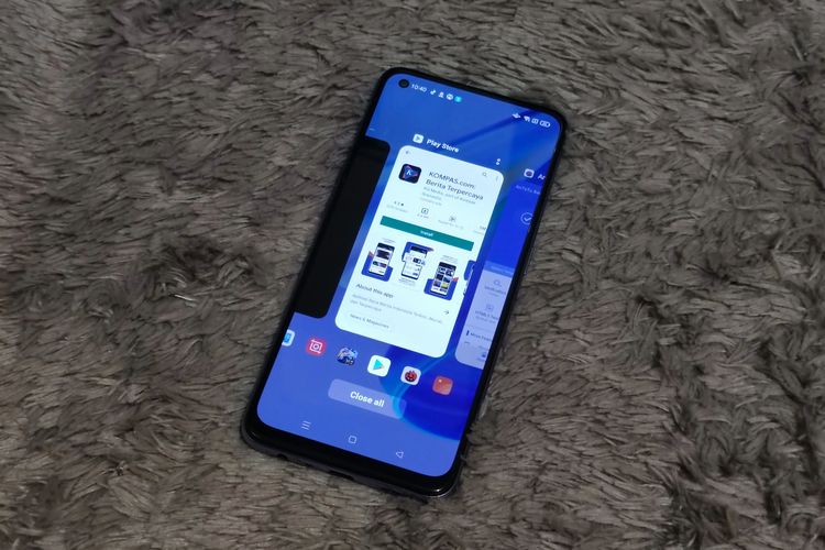 Oppo A95 dipakai untuk multitasking menjalankan banyak aplikasi.