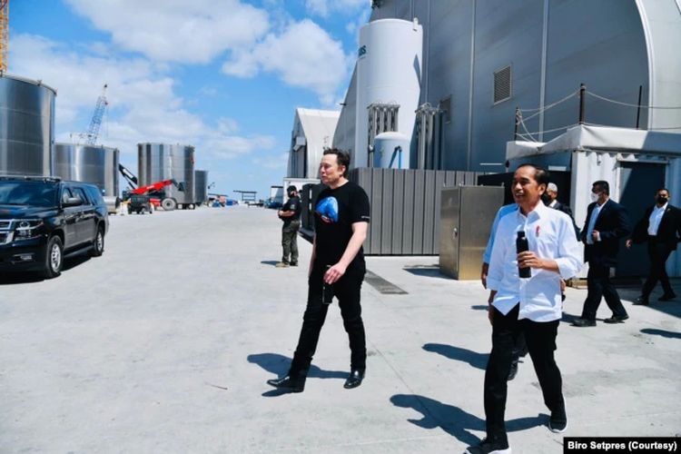 Presiden Joko Widodo (14/5/2022) mengunjungi SpaceX di Boca Chica, Texas, Amerika.