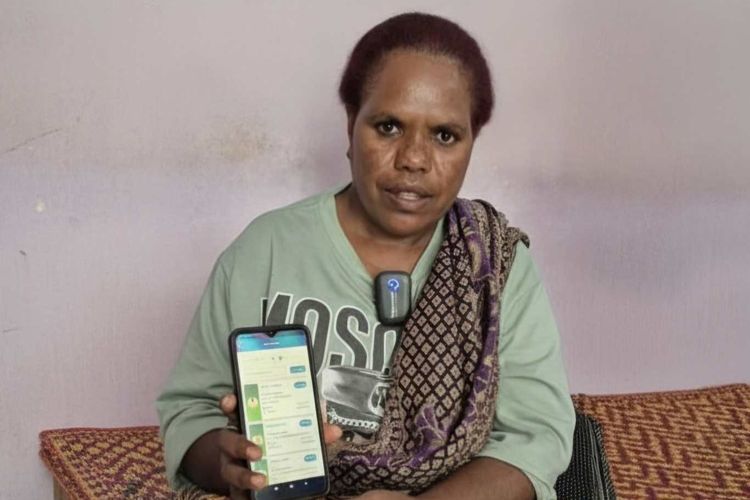 Silpa Tabun, salah satu masyarakat penerima Program Jaminan Kesehatan Nasional (JKN) oleh BPJS Kesehatan dari Puncak Jaya. 