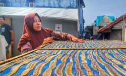 Sejak Miliki Huntara, Penyintas Gempa Cianjur Ini Bisa Jual 600 Kg Pisang Sale Per Bulan