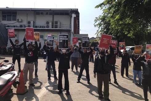 Polisi Berjaga di 10 Titik Cegah Massa Buruh ke Luar Kota Bekasi