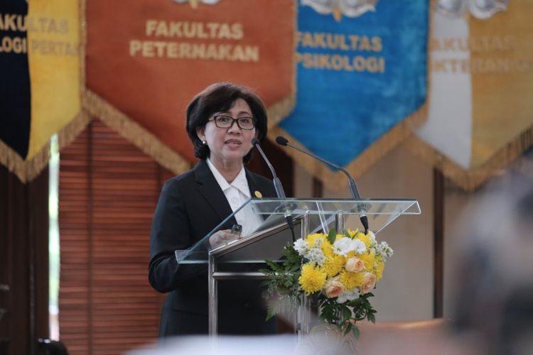 Rektor Universitas Gadjah Mada Prof. dr. Ova Emilia, M.Med., Ed., Sp.OG (K), Ph.D.