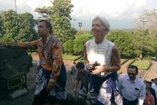 Bos IMF Naik ke Lantai 10 Candi Borobudur lalu Tertegun dengan Keindahannya