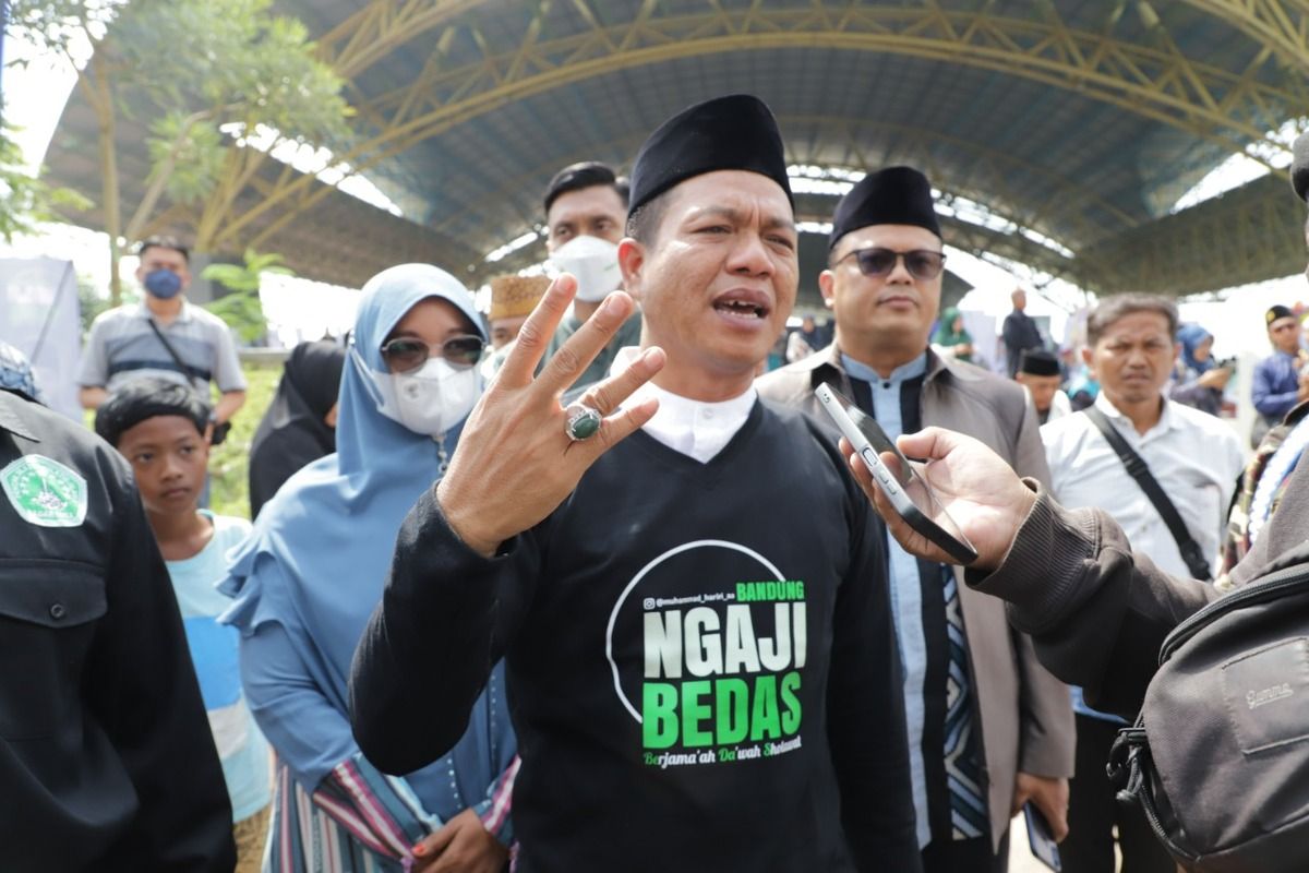 Bupati Bandung Dadang Supriatna meyakini proyek renovasi kantor Bupati dan Wakil Bupati yang menghabiskan anggaran Rp 2 Miliar sudah sesuai aturan, termasuk alamat pemenang tender pun diyakininya ada.