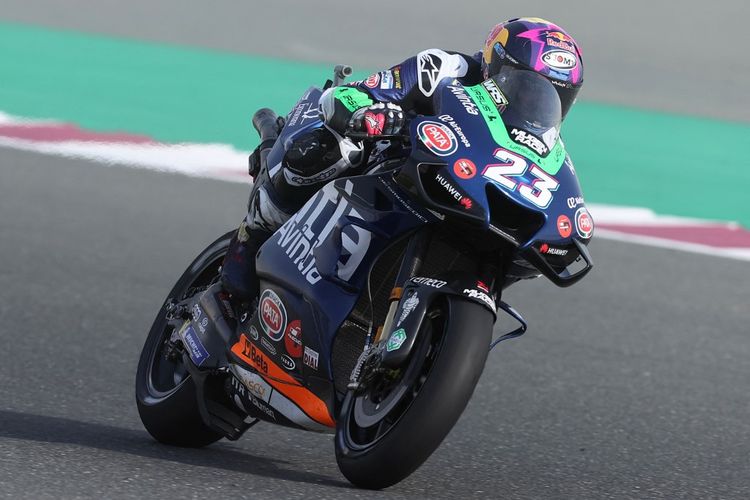 Pebalap Esponsorama Racing Enea Bastianini saat menjalani sesi latihan bebas MotoGP Doha di Sirkuit Losail, Qatar, 3 April 2021. 