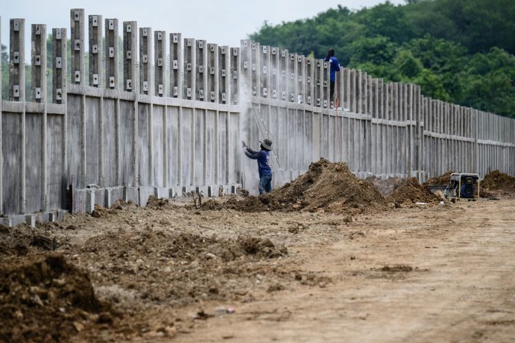 Thailand Mulai Bangun Tembok Tinggi di Perbatasan dengan Kamboja, Ada Apa?