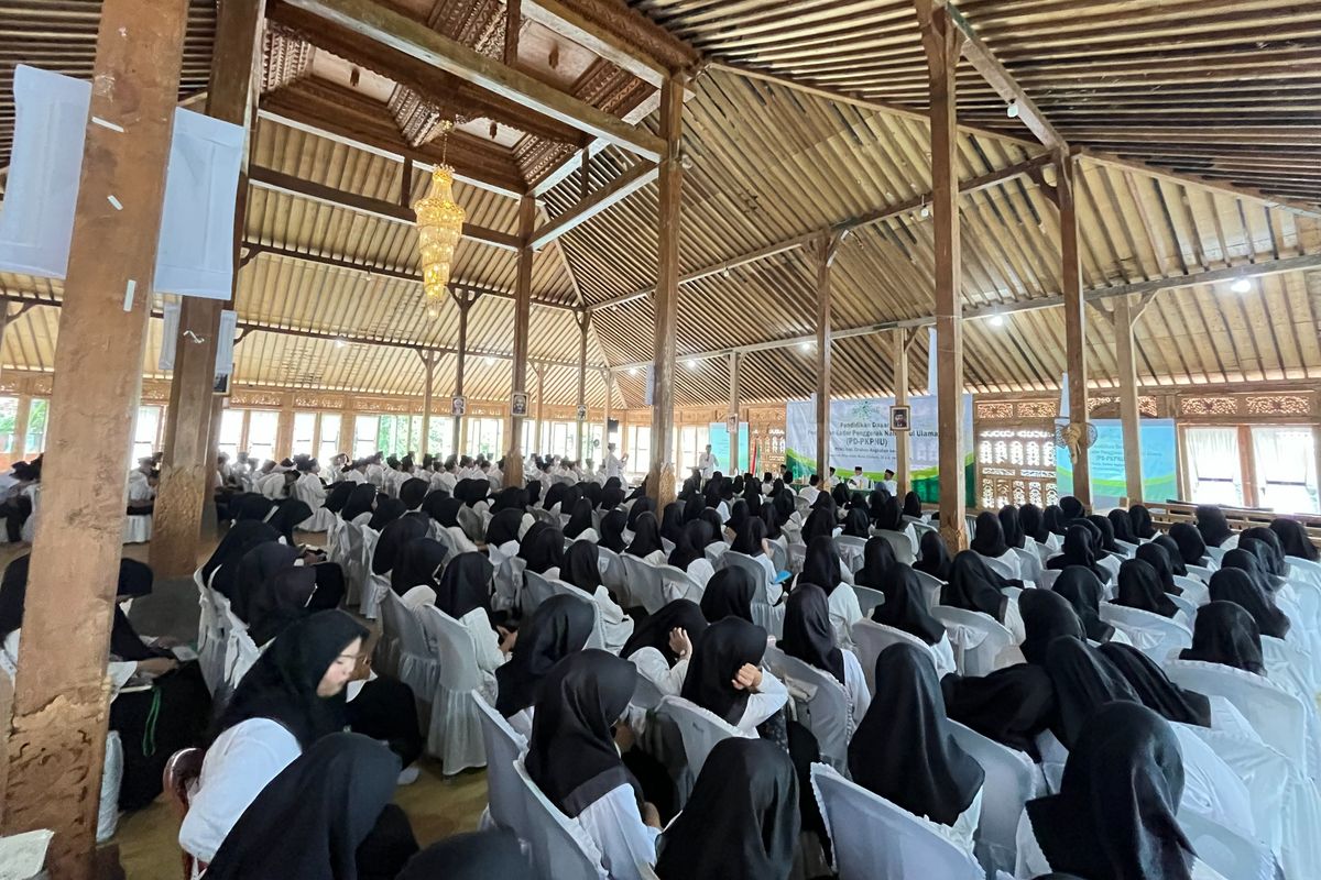 PD-PKPNU Angkatan ke-30 tersebut berlangsung selama tiga hari, 22-24 Mei 2026, di Gedung Serba Guna Pesantren Bina Insan Mulia 1 dan Joglo Agung Pesantren VIP Bina Insan Mulia 2.