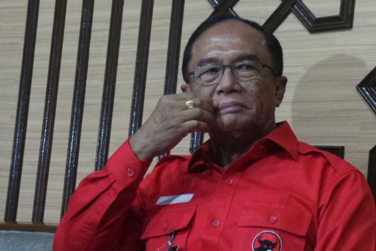 Politisi senior PDI Perjuangan Sidarto Danusubroto yang akhirnya ditunjuk sebagai Ketua Majelis Pemusyawaratan Rakyat (MPR) menggantikan almarhum Taufiq Kiemas.