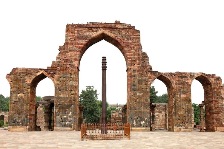 Misteri Pilar Besi Kuno Berusia 1.600 Tahun di India yang Tidak Berkarat