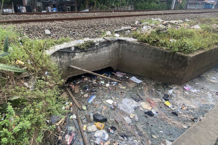 Terungkap, Biang Kerok Rel KRL di Antara Stasiun Kebayoran-Pondok Ranji Sering Banjir 