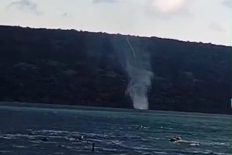 Fenomena Waterspout Muncul di Perairan Buleleng, BMKG Ungkap Penyebabnya