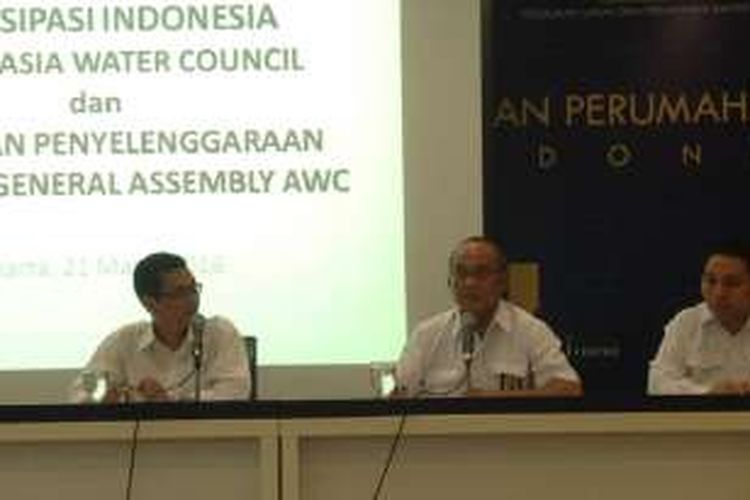 Konferensi pers tentang Asia Water Council di Kementerian Pekerjaan Umum dan Perumahan Rakyat (PUPR), Jakarta, Senin (21/3/2016).