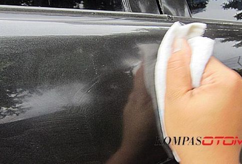 Cuci Mobil Sendiri, Disarankan Pakai Lebih dari Satu Lap Microfiber