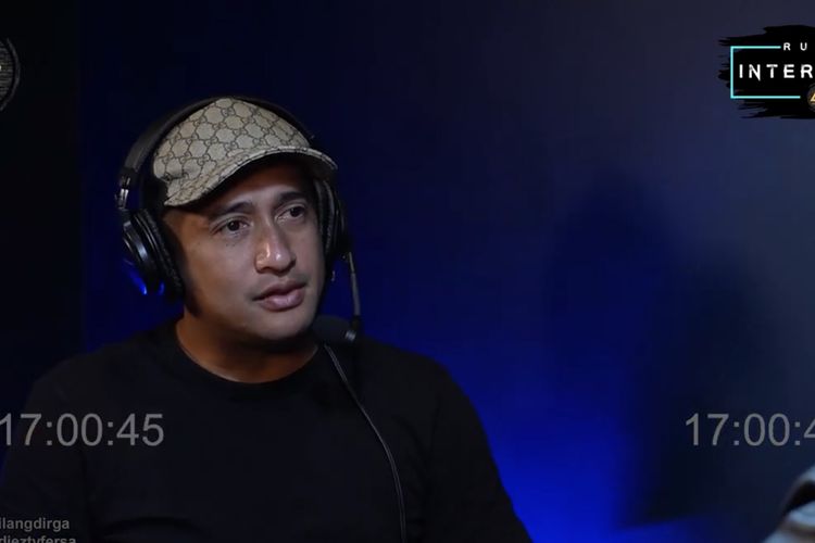 Irfan Hakim berbincang dengan Gilang Dirga tentang ODGJ