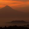 Gunung Merapi Menggembung Sejak 2 Pekan Lalu, Pernah Terjadi 10 Tahun Sebelumnya
